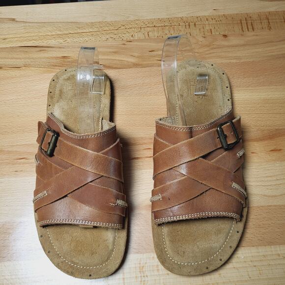 Frye Distressed Leather Buckle Sandals Size 11D - Picture 6 of 14